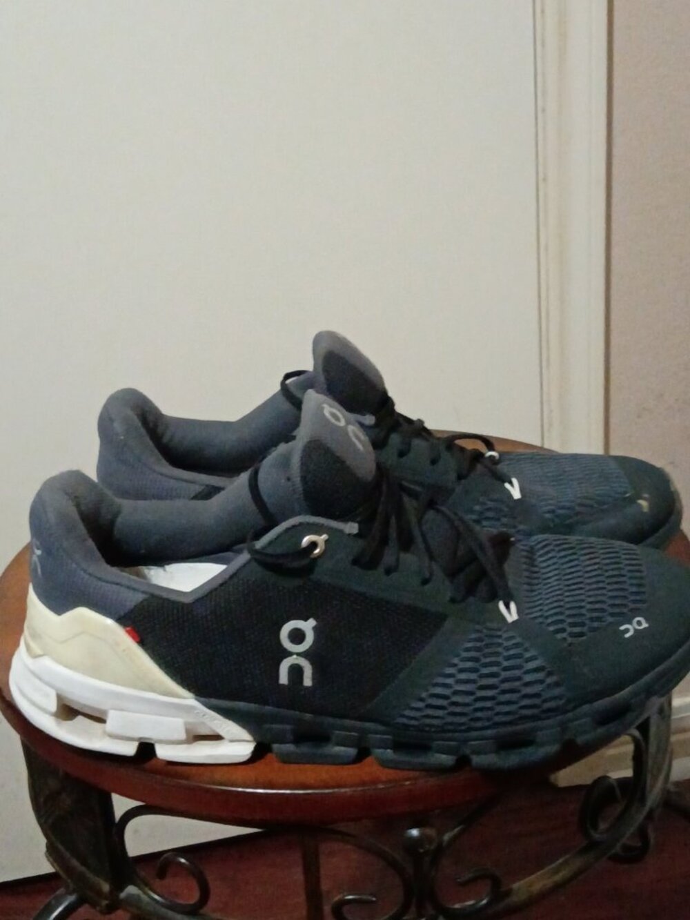 ON Running CLOUDFLYER 4 Men’s Size 10.5 RUNNING SHOES Black/White 21.99631
